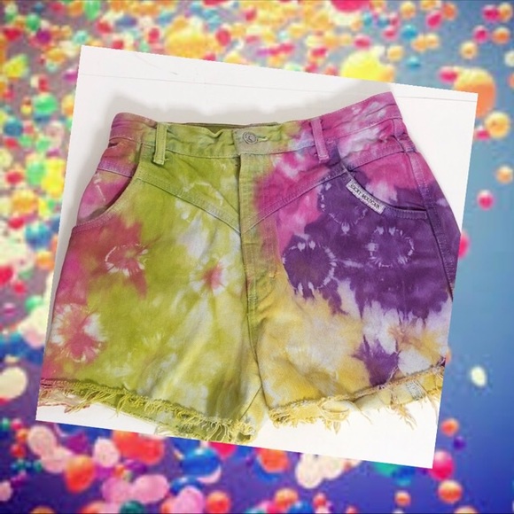Rocky Mountain Pants - Vintage Rocky Mountain Tie Dye Highwaist shorts 27